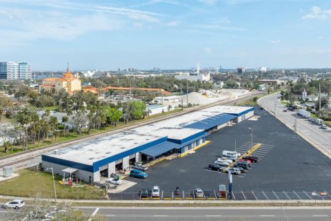 Commercial property in South Daytona, Florida № 2090642 - photo 16