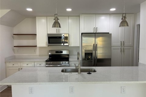 Appartement à louer à Saint Petersburg, Floride: 3 chambres, 126.72 m2 № 1822497 - photo 3