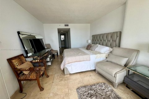 Condo in Miami, Florida, 3 bedrooms  № 1861796 - photo 26
