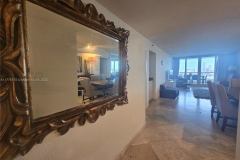 Condo in Miami, Florida, 3 bedrooms  № 1861796 - photo 8