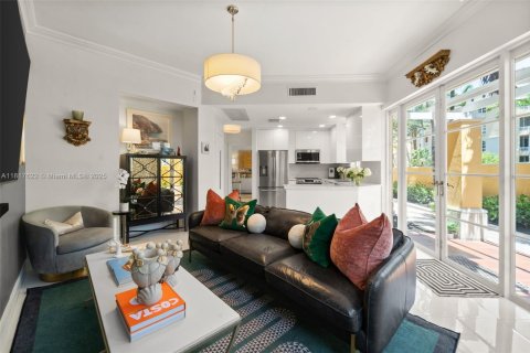 Townhouse in Aventura, Florida 3 bedrooms, 170.94 sq.m. № 1781810 - photo 1