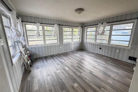 House in Temple Terrace, Florida 3 bedrooms, 118.36 sq.m. № 2195496 - photo 7
