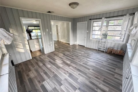 House in Temple Terrace, Florida 3 bedrooms, 118.36 sq.m. № 2195496 - photo 8