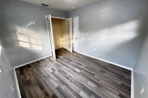 House in Temple Terrace, Florida 3 bedrooms, 118.36 sq.m. № 2195496 - photo 16