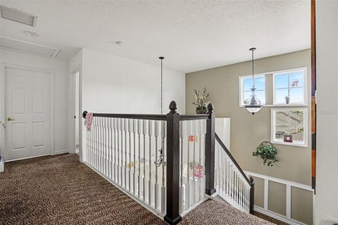 Villa ou maison à vendre à Haines City, Floride: 5 chambres, 236.16 m2 № 2098031 - photo 4