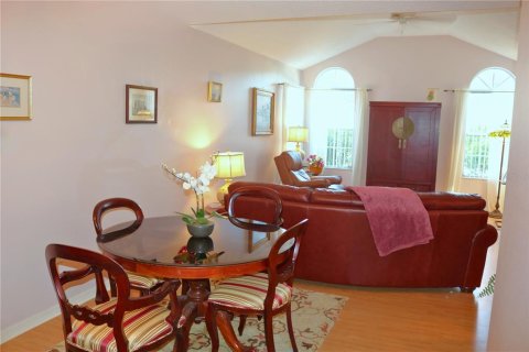 Copropriété à vendre à Sarasota, Floride: 2 chambres, 94.11 m2 № 2371255 - photo 4