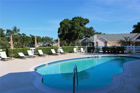 Copropriété à vendre à Sarasota, Floride: 2 chambres, 94.11 m2 № 2371255 - photo 11