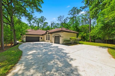 House in Palm Harbor, Florida 4 bedrooms, 318.84 sq.m. № 2106049 - photo 4