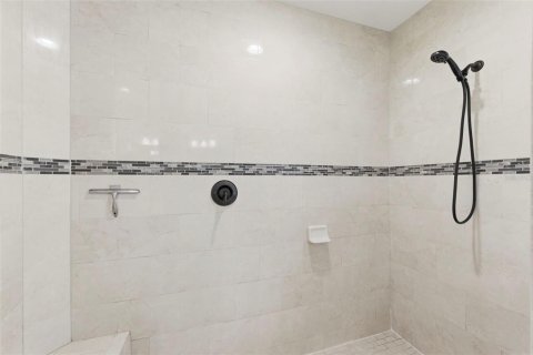 House in Palm Harbor, Florida 4 bedrooms, 318.84 sq.m. № 2106049 - photo 19