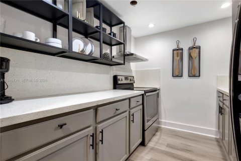 Townhouse in Miami, Florida 3 bedrooms, 111.48 sq.m. № 2002452 - photo 4