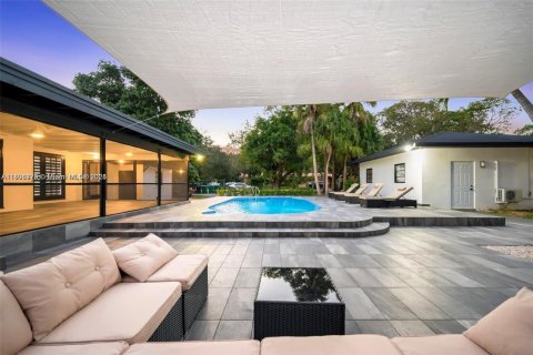 Снять в аренду виллу или дом в Пайнкрест, Флорида 5 спален, 243.5м2, № 1766648 - фото 21