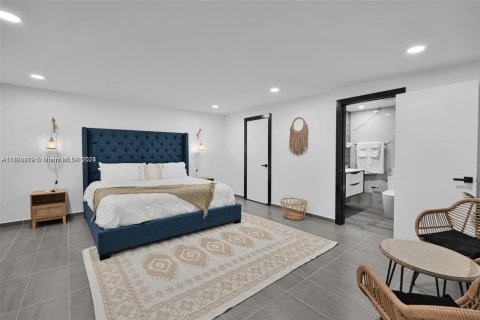 Снять в аренду виллу или дом в Пайнкрест, Флорида 5 спален, 243.5м2, № 1766648 - фото 25