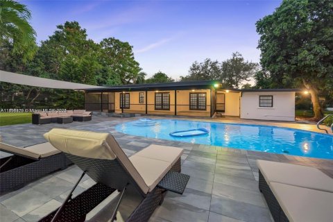 Снять в аренду виллу или дом в Пайнкрест, Флорида 5 спален, 243.5м2, № 1766648 - фото 24