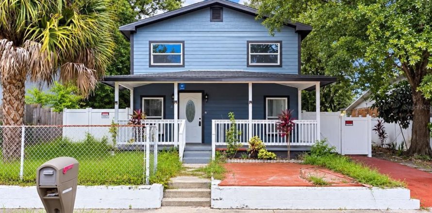 Villa ou maison à Tampa, Floride 5 chambres, 186.18 m2 № 2408804
