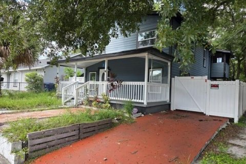 Villa ou maison à vendre à Tampa, Floride: 5 chambres, 186.18 m2 № 2408804 - photo 4