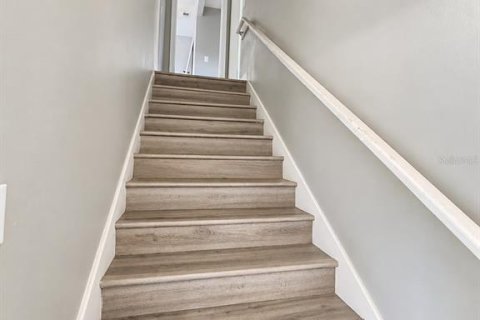 Villa ou maison à vendre à Tampa, Floride: 5 chambres, 186.18 m2 № 2408804 - photo 9