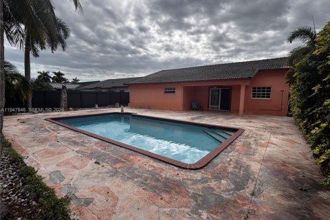 Villa ou maison à vendre à Miami, Floride: 3 chambres, 155.43 m2 № 2003938 - photo 4