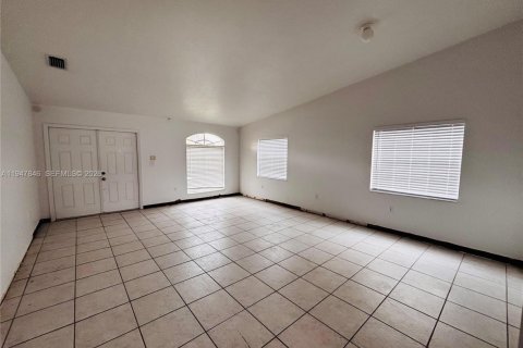 Villa ou maison à vendre à Miami, Floride: 3 chambres, 155.43 m2 № 2003938 - photo 14