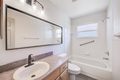 Casa en venta en Land O' Lakes, Florida, 3 dormitorios, 137.03 m2 № 1757705 - foto 22