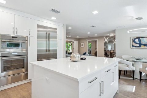 Villa ou maison à vendre à Sarasota, Floride: 3 chambres, 223.24 m2 № 1554264 - photo 6