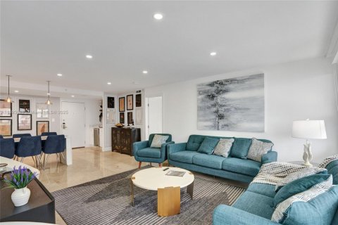 Copropriété à vendre à Miami Beach, Floride: 2 chambres, 89.19 m2 № 1945563 - photo 2
