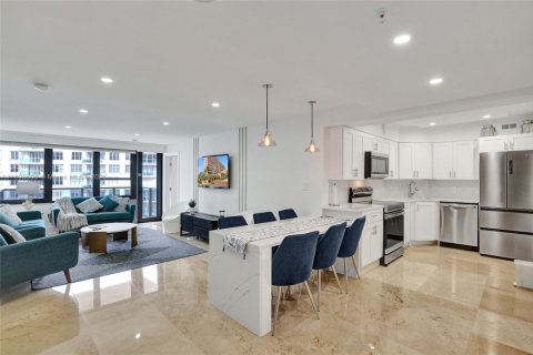Copropriété à vendre à Miami Beach, Floride: 2 chambres, 89.19 m2 № 1945563 - photo 1