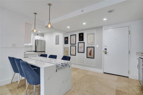 Copropriété à vendre à Miami Beach, Floride: 2 chambres, 89.19 m2 № 1945563 - photo 3