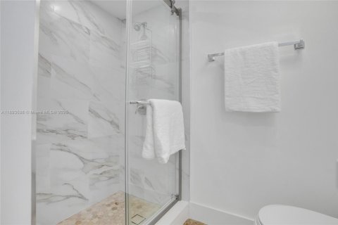Copropriété à vendre à Miami Beach, Floride: 2 chambres, 89.19 m2 № 1945563 - photo 27