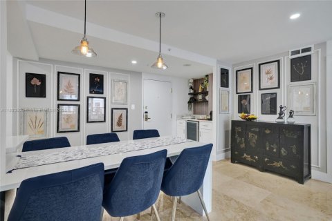 Copropriété à vendre à Miami Beach, Floride: 2 chambres, 89.19 m2 № 1945563 - photo 7