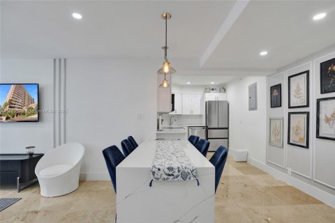 Copropriété à vendre à Miami Beach, Floride: 2 chambres, 89.19 m2 № 1945563 - photo 6