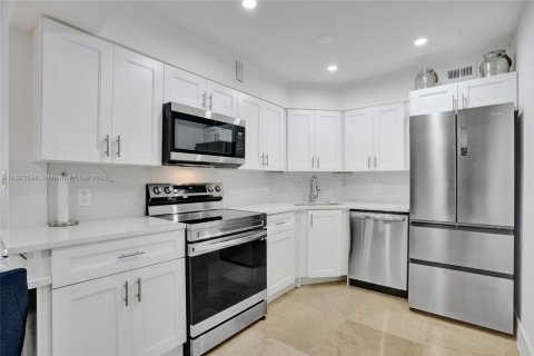 Copropriété à vendre à Miami Beach, Floride: 2 chambres, 89.19 m2 № 1945563 - photo 5