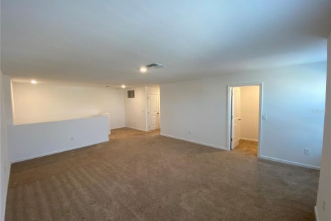 Casa en venta en Zephyrhills, Florida, 4 dormitorios, 252.42 m2 № 1637078 - foto 11
