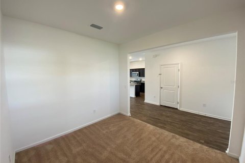 Casa en venta en Zephyrhills, Florida, 4 dormitorios, 252.42 m2 № 1637078 - foto 27
