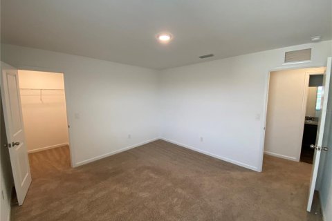 Casa en venta en Zephyrhills, Florida, 4 dormitorios, 252.42 m2 № 1637078 - foto 5