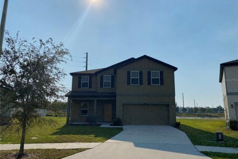 Casa en venta en Zephyrhills, Florida, 4 dormitorios, 252.42 m2 № 1637078 - foto 1