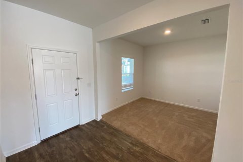 Casa en venta en Zephyrhills, Florida, 4 dormitorios, 252.42 m2 № 1637078 - foto 28