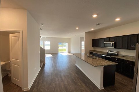 Casa en venta en Zephyrhills, Florida, 4 dormitorios, 252.42 m2 № 1637078 - foto 24