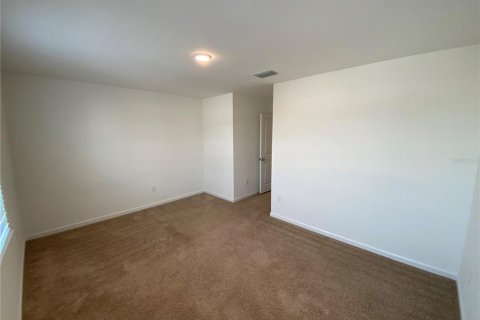 Casa en venta en Zephyrhills, Florida, 4 dormitorios, 252.42 m2 № 1637078 - foto 3
