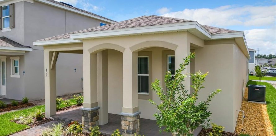 Villa ou maison à DeBary, Floride 3 chambres, 142.7 m2 № 2211563