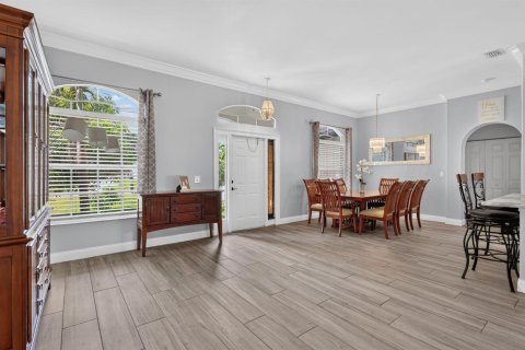 House in Port St. Lucie, Florida 4 bedrooms, 185.53 sq.m. № 2431291 - photo 15