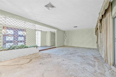 House in Saint Petersburg, Florida 4 bedrooms, 227.61 sq.m. № 1838791 - photo 8