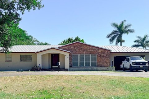 Villa ou maison à Pahokee, Floride 4 chambres, 212.19 m2 № 2426360