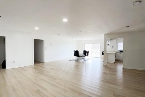 Villa ou maison à vendre à Pahokee, Floride: 4 chambres, 212.19 m2 № 2426360 - photo 2