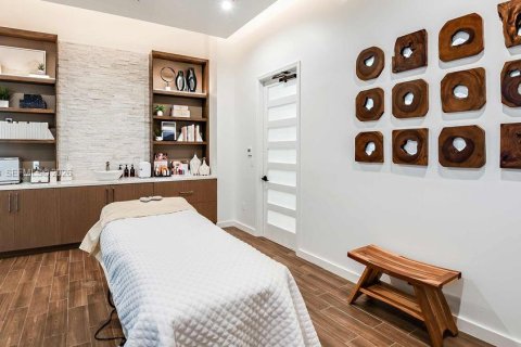 Купить виллу или дом в Порт-Сент-Луси, Флорида 3 спальни, № 2068323 - фото 30