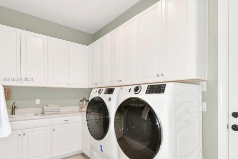 Купить виллу или дом в Порт-Сент-Луси, Флорида 3 спальни, № 2068323 - фото 18