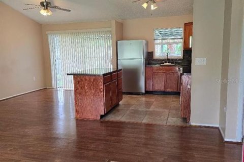 Casa en venta en New Port Richey, Florida, 2 dormitorios, 99.87 m2 № 1909746 - foto 2