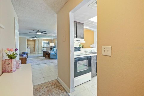 Condominio en venta en Casselberry, Florida, 2 dormitorios, 91.69 m2 № 1883526 - foto 4