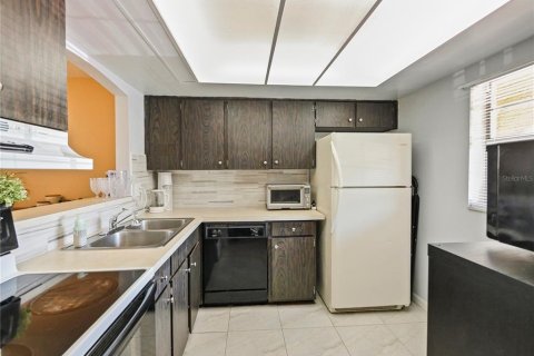 Condominio en venta en Casselberry, Florida, 2 dormitorios, 91.69 m2 № 1883526 - foto 15