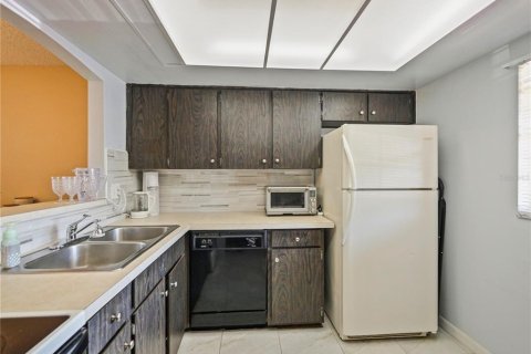 Condominio en venta en Casselberry, Florida, 2 dormitorios, 91.69 m2 № 1883526 - foto 12