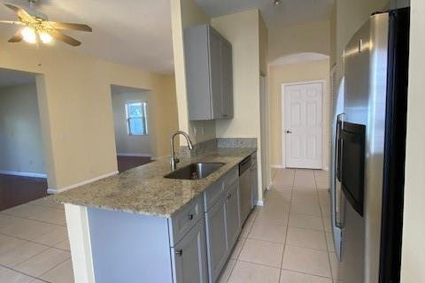 House in Coconut Creek, Florida 3 bedrooms, 179.21 sq.m. № 2175553 - photo 13